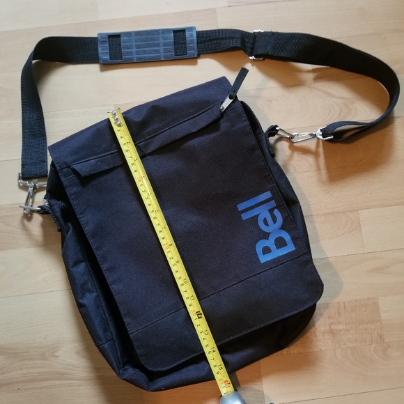 BELL Crossbody Bag - Picture 6 of 6